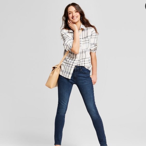 Dark Wash High-Rise Skinny Jeans - Picture 2 of 6